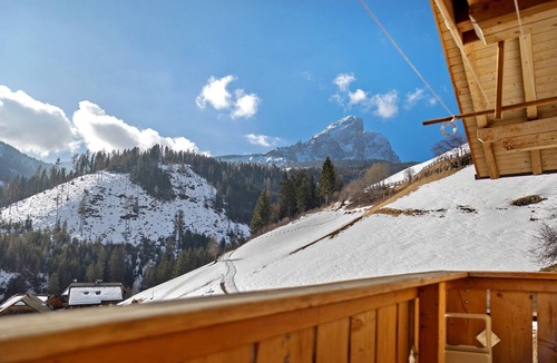 San Martin de Tor Apartment | Apartment 'Lüch dl Pinter' with Mountain Views