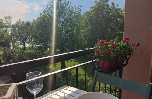 Morosolo Apartment | Apartment Miralago: Lake View & Lakefront Garden – near Lake Maggiore & Como