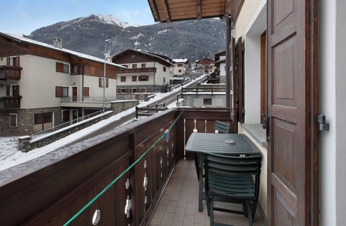 Cepina Apartment | Apartment "Monolocale Iris 1" with Mountain View, Balcony & Wi-Fi
