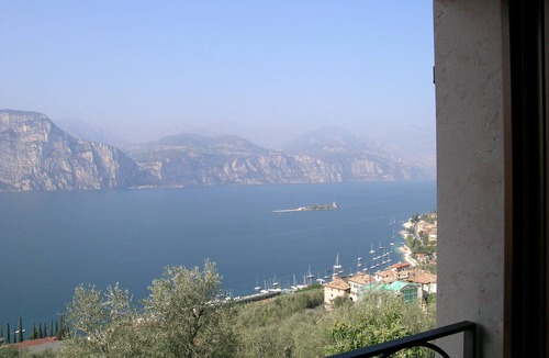 Castelletto Apartment | Apartment n. 3 on the second floor of the Margherita house, with lake view