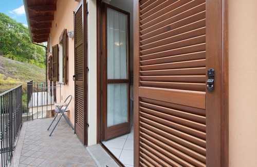 Diano d'Alba Apartment | Apartment "nelle Langhe" with Balcony & Wi-Fi