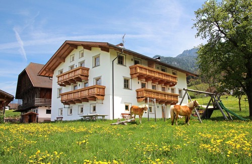 Castelrotto Apartment | Apartment 'Niglutsch - Schlern' with Mountain View, Balcony & Wi-Fi