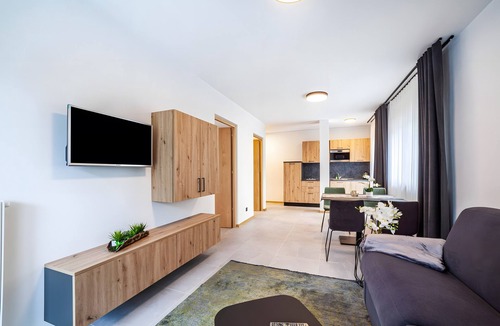 Parcines Apartment | Apartment 'Pauli 5' with Mountain View, Shared Garden and Wi-Fi