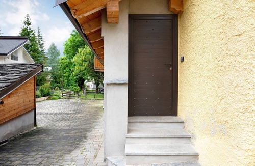 Acceglio Apartment | Apartment 'Residence Chalet Provenzale' with Mountain View and Wi-Fi
