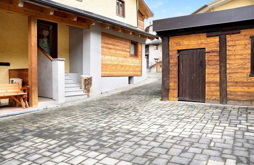 Acceglio Apartment | Apartment 'Residence Chalet Provenzale' with Mountain View and Wi-Fi