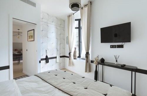Saint-Germain-des-Pres Apartment | Apartment Saint Germain des Prés by Studio prestige