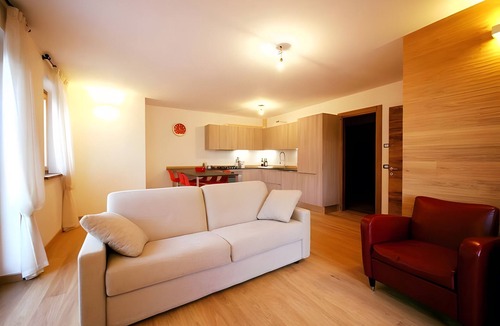 Colle Santa Lucia Apartment | Apartment 'Sunny Arabba' with Mountain View, Private Garden and Wi-Fi