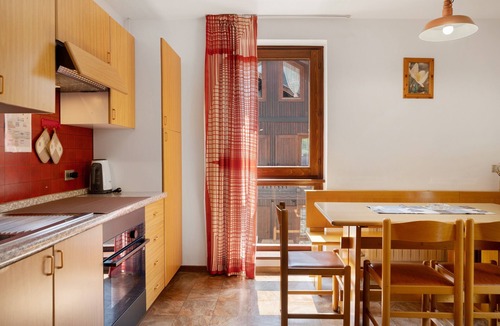Pracorno Apartment | Apartment 'Trilocale 2' with Shared Garden and Wi-Fi