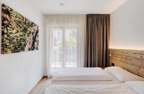Valdaora di Mezzo Apartment | Apartment 'Villa Kriendl Nr 1 Lanzwiese' with Mountain View, Private Terrace and Wi-Fi