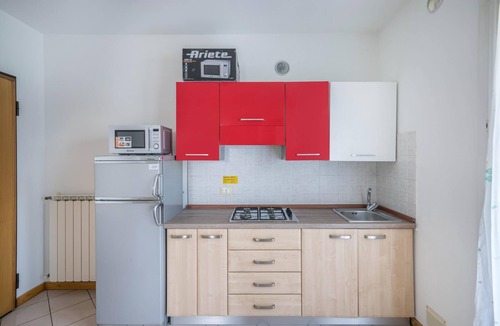 Bibione Apartment | Apartment Villa Ines Bilocale 1 with Air Conditioning & Garden