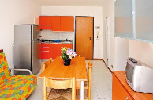 Bibione Lido del Sole Apartment | Apartment Villaggio Serenissima-1 by Interhome