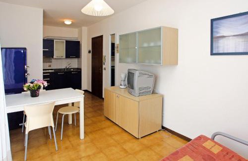 Bibione Lido del Sole Apartment | Apartment Villaggio Serenissima-1 by Interhome