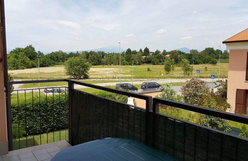 Cavalcaselle Apartment | APARTMENT WITH TERRACE AND 2 BEDROOMS IDEAL FOR GARDALAND LAKE AND PARKS