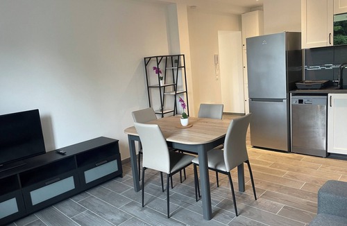Ormesson-sur-Marne Apartment | Appariement Neuf Tout Confort , à 30 Minutes de Paris et de Disney Land
