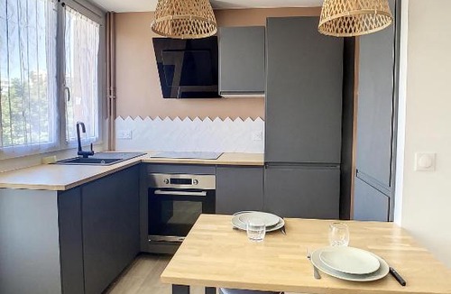 Choisy-le-Roi Apartment | APPART COSY PROCHE PARIS GARE ORLY TRAM WIFI 4PERS