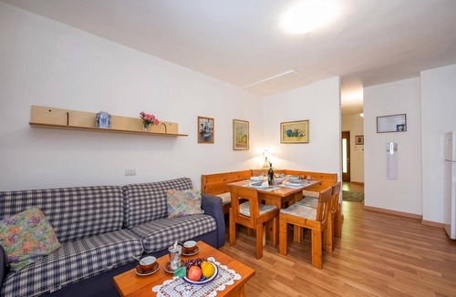 Torbole sul Garda Apartment | Appartamento Miorelli 2 - Flat for 4, Torbole sul Garda, Italy