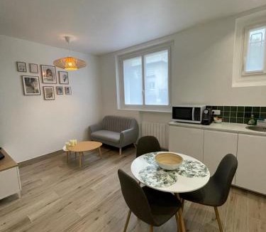 Le Plessis-Robinson Apartment | Appartement cosy proche RER et centre ville