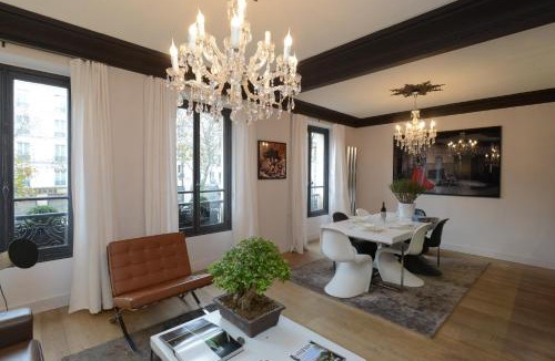 Faubourg Saint-Germain Apartment | Appartement Paris Tour Eiffel