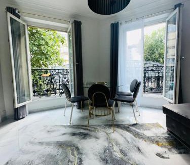 Riquet Stalingrad Apartment | Appartement parisien