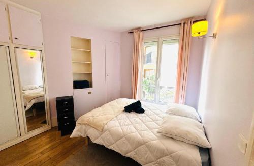 Auteuil Apartment | Appartement Tour Eiffel Chapu