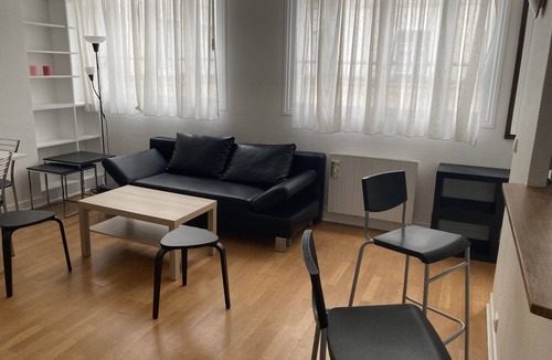 Hopital Saint-Louis Apartment | Appartement Très Calme Proche du Canal Saint Martin & de la République