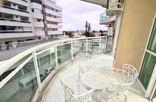 Braga Apartment | Apt 5 Minutos Praia do Forte - Sinai Prime - Ar Condicionado