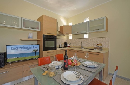 Sirmione Apartment | Apt Il Barcone