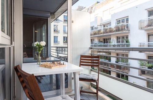 Plaisance Apartment | Apt with BALCONY near ALESIA