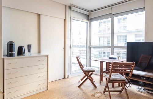 Plaisance Apartment | Apt with BALCONY near ALESIA