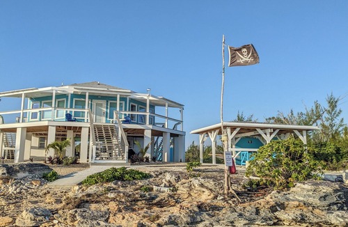 Turtle Rocks Villa | Aqua de Vista - Beachfront Villa w/Stunning Sea Views in Central Abaco, BS