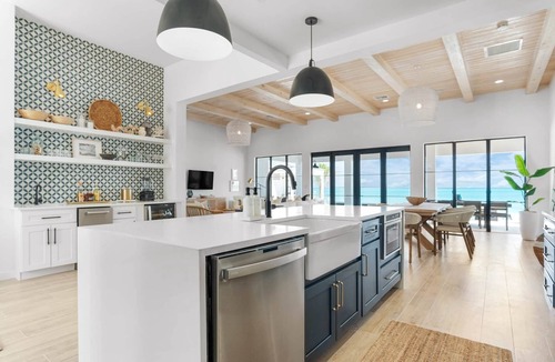 Great Exuma Villa | Aquamarine Villa, Newly Built Designer Home, Centrally Located on Tar Bay