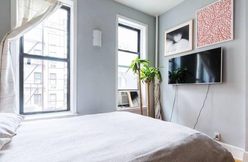 East Village Apartment | Arty furnished studio in the heart of the trendy east village