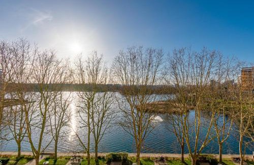 Front de Lac Apartment | Atlantis Suite - Duke Housing