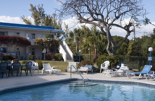 Williams Town Apartment | Attractive and Affordable Garden Apartment very close to Beach, shops, amenities