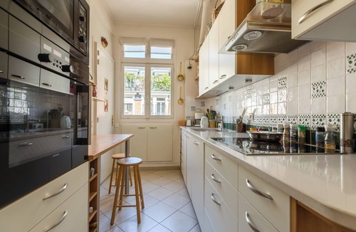 Faubourg Saint-Germain Apartment | Avenue to the Eiffel Tower, by Veeve