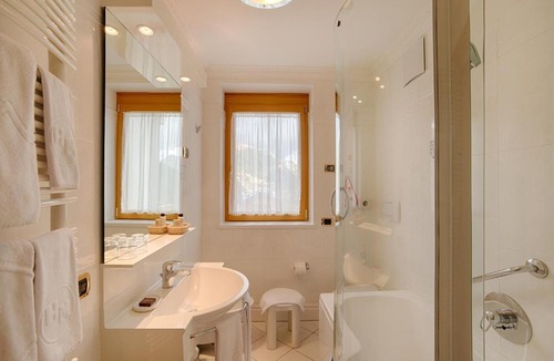 Livinallongo del Col di Lana Hotel | B&B Garni Serena