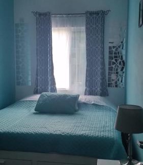Runaway Bay Bed & Breakfast | Bailey's Bed and Breakfast