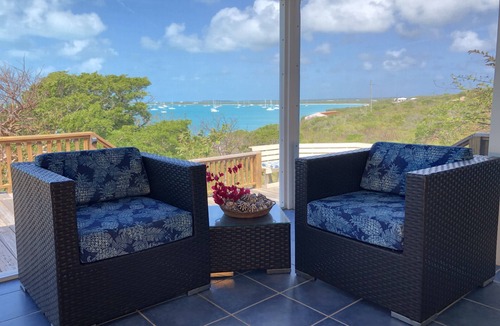 Salt Pond House | Baywatch House -Beautiful Private 3 Bedroom House on a Private 4 Acre Estate