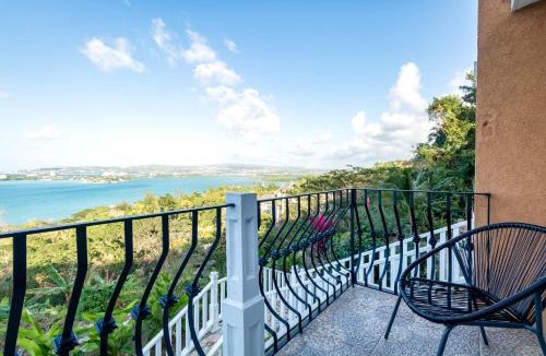 Reading House | BayWatch Villa - Montego Bay