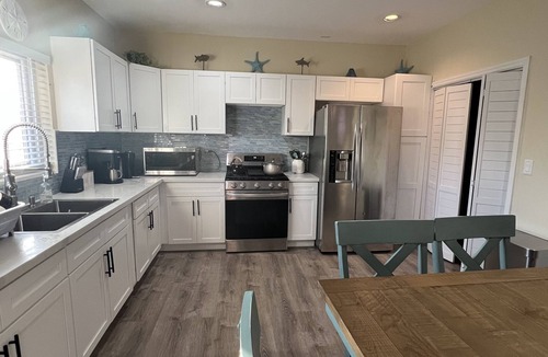 Alice Town House | Beach front vacation rental - perfect for families!