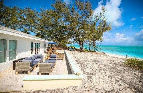 Great Exuma House | Beachfront White Palm Villa- Tar Bay, Great Exuma