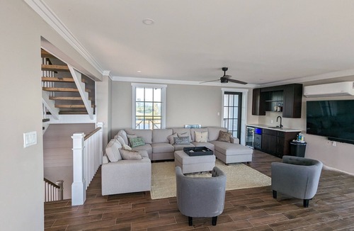 Jimmy Hill House | Beachfront estate home with private 70’ dock and 7500sq ft. of living space