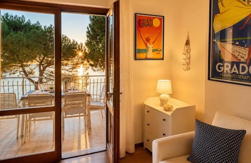 Grado Historic Centre Apartment | BeachfrontGrado Seaview Apartment Costa Azzurra