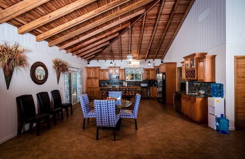 Spanish Wells House | Beachside Bungalow- Tranquility House