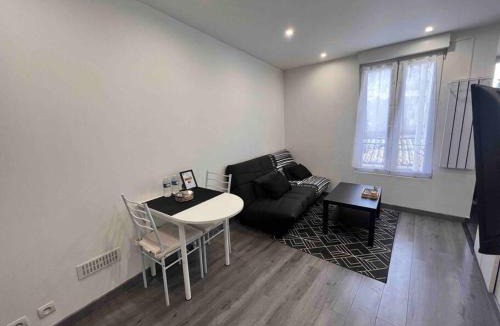 Arcueil Apartment | Beau T2 à Arcueil proche RER B.
