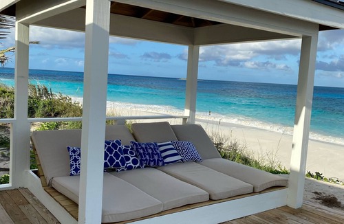 Farmer's Hill House | BeauSoleil Beach House, Luxury Private Ocean Front with Infinity Pool/Hot Tub