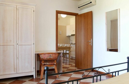 Castelnuovo del Garda Apartment | Beautiful apartment for 4 guests with pool, A/C, hot tub, WIFI, TV, terrace and pets allowed