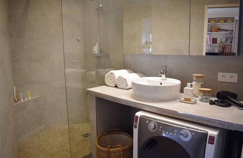 Montparnasse Apartment | Beautiful 1 Bedroom Near Montparnasse Market