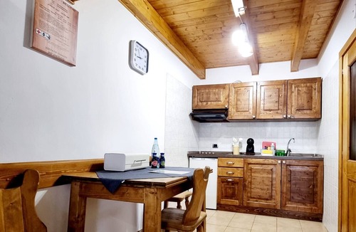 Pinzolo Apartment | Beautiful 'Adamello 10' Apartment with Wi-Fi