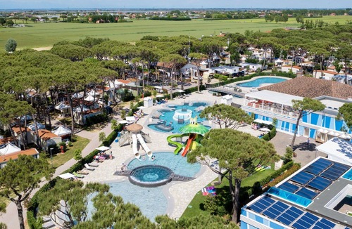 Cavallino-Treporti Apartment | Beautiful apartment for 8 people with A/C, WIFI, TV and patio